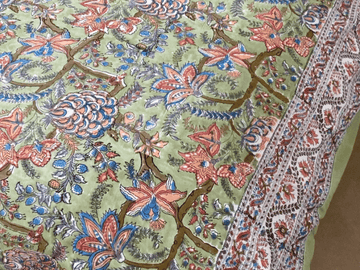 dessus de lit fait main et coloré