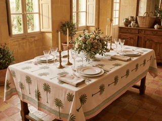 Comment une nappe colorée transforme l'ambiance d'une table