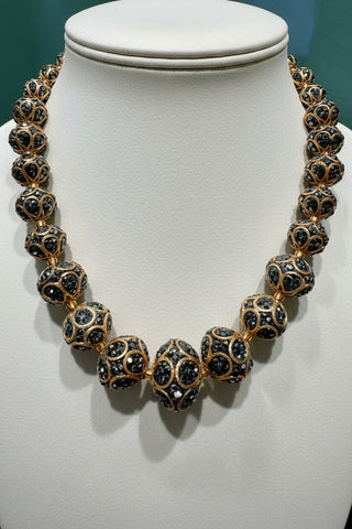 Banyan necklace