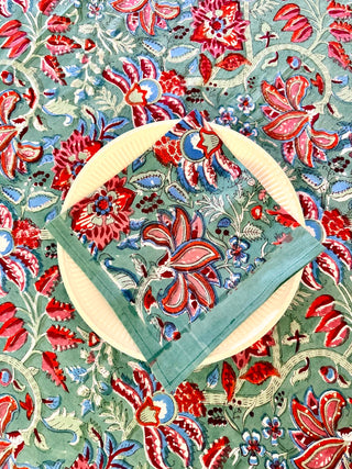 Nappe Anthuruim avec serviettes