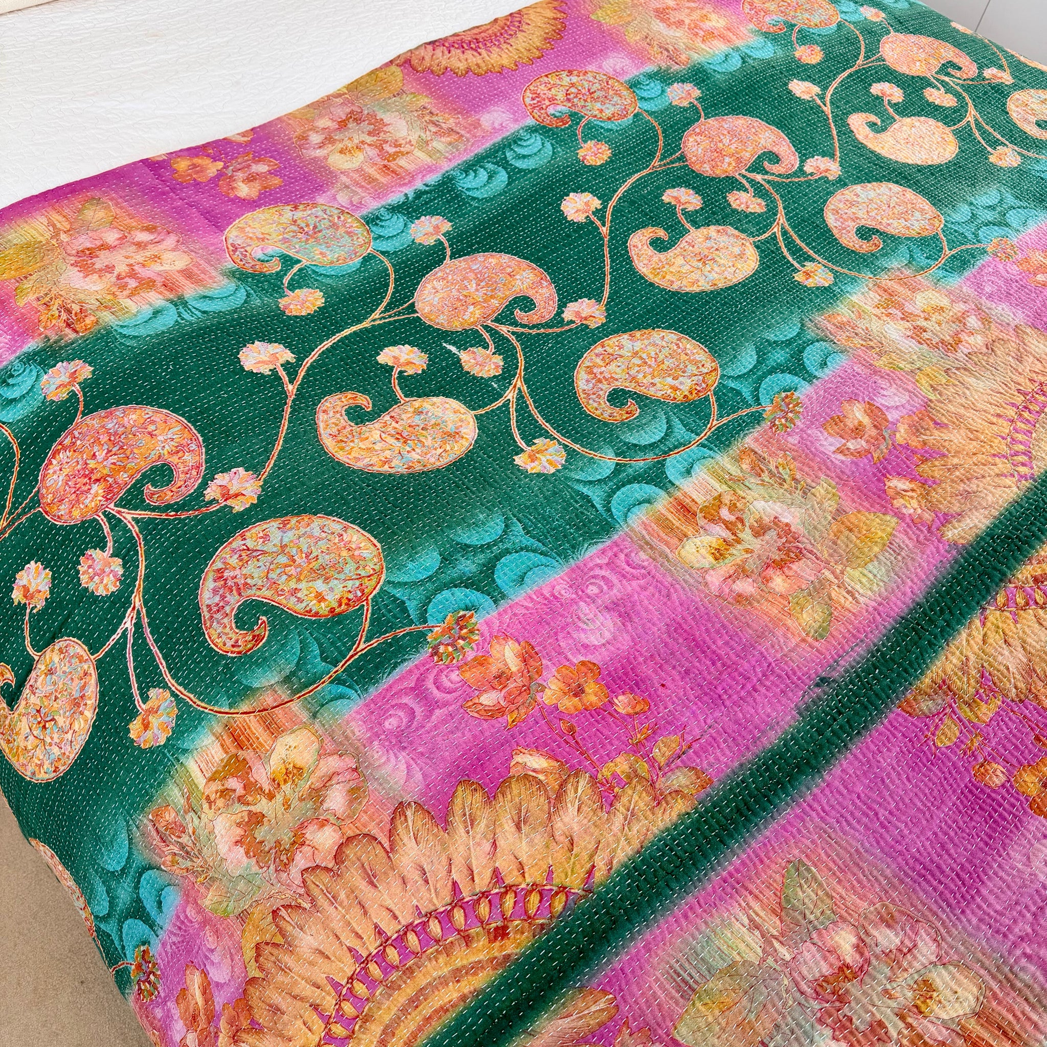 Jeté de lit Kantha Parme