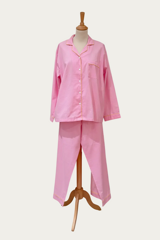 Pyjama Rosalia rose sur fond blanc
