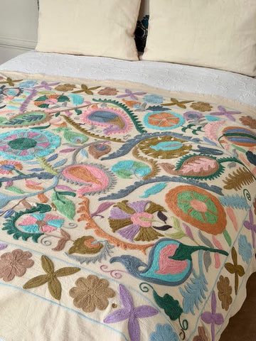 Jeté de lit suzani Pecan