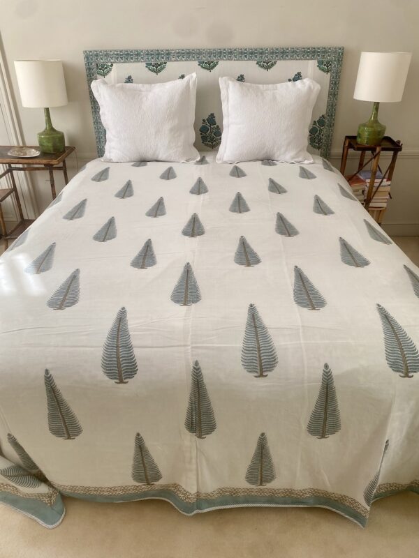 double bedspread two sided n8 queen size